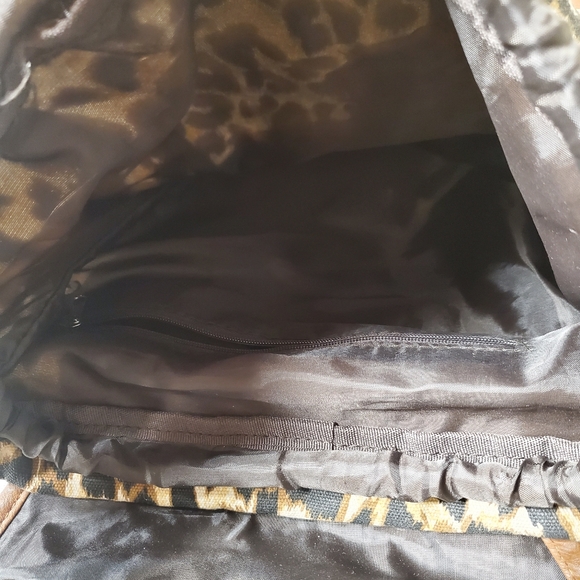 Cheetah print sequin backpack - Picture 13 of 13